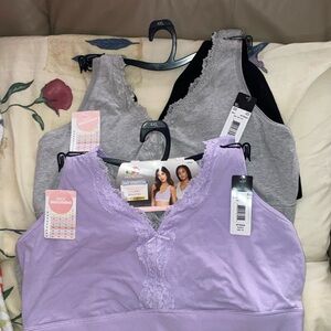 NWT - bundle Fruit of the Loom bralettes - set of 2